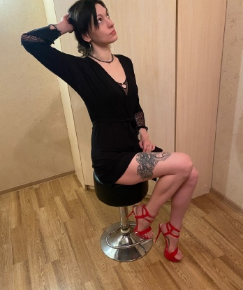 Открой дверь в мир настоящего удовольствия со мной! 🔥
🌟 Я индивидуалка с большим опытом и изысканным вкусом. У меня в арсенале множество услуг, которыми я с радостью угожу тебе. Воплощение фантазий, эротический массаж, стриптиз - обещаю, тебе будет захватывающе и незабываемо! 💋
📸 На фото я - настоящая красотка. Мои фото 100% реальны, что ты сможешь проверить при личной встрече. Только представь себе, как мы с тобой окунемся в океан страсти и наслаждения... Ты уже готов? 😏
💎 Я принимаю в уютной обстановке своей интимной квартиры в Москве. Отличное место для интимных встреч, где мы сможем насладиться друг другом в максимально комфортных условиях. 🏩
💬 Мне важно, чтобы каждая встреча была особенной и запоминающейся. Мои клиенты говорят, что я выполняю все свои обещания и дарю незабываемые эмоции. Доверься мне и я подарю тебе незабываемые мгновения пусть наша встреча станет для тебя праздником на всю жизнь! ✨💫
📞 Не тяни время, давай подарим друг другу незабываемые моменты страсти и удовольствия. Жду твоего звонка, мой дорогой! 💓 1849, 30 лет